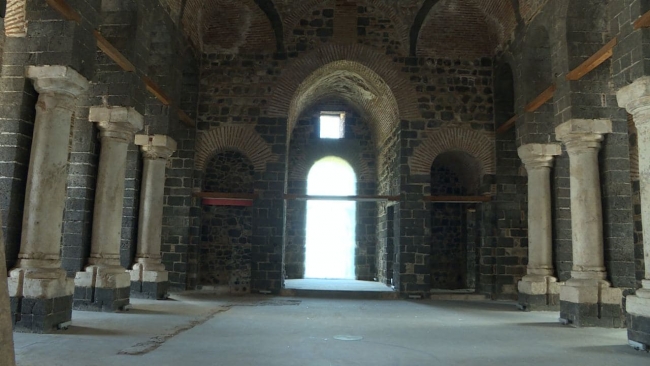 1800 yıllık Saınt George Kilisesi'nde bakım çalışmaları devam ediyor