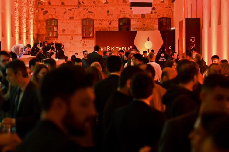 'TRT 2 Kitaplığı' ekranın kültürel birikimini kütüphanelere taşıyor