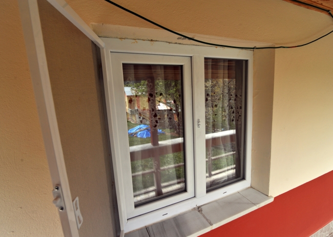 PKK'lı teröristler yayla evlerinden erzak çaldı