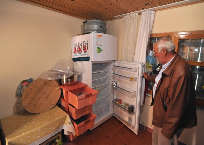 PKK'lı teröristler yayla evlerinden erzak çaldı