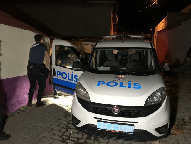 Edirne'de kavga ihbarına giden polise saldırı