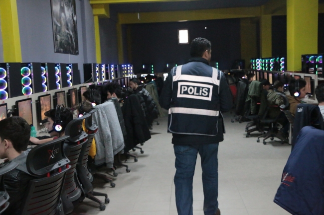Türkiye genelinde dev operasyon: Aranan bin 127 kişi yakalandı