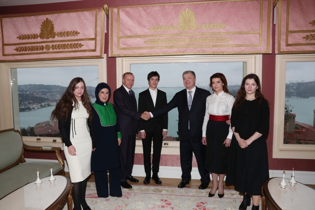 Cumhurbaşkanı Erdoğan Poroşenko ile görüştü