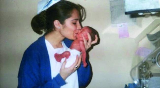 Prematüre doğan Beyzanur, 21 yıl sonra hemşiresiyle buluştu