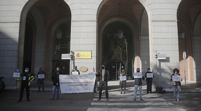 İspanya'da eğlence sektörü çalışanları kısıtlamaları protesto etti