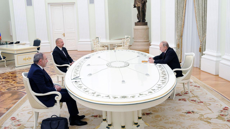 2020'deki savaşın ardından Putin'in liderliğinde imzalanan anlaşmayla bölgeye Rus Barış Gücü yerleşmişti.