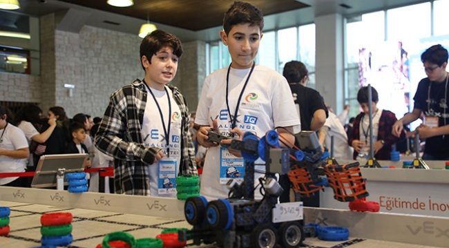 Geleceğin robot tasarımcıları yarıştı
