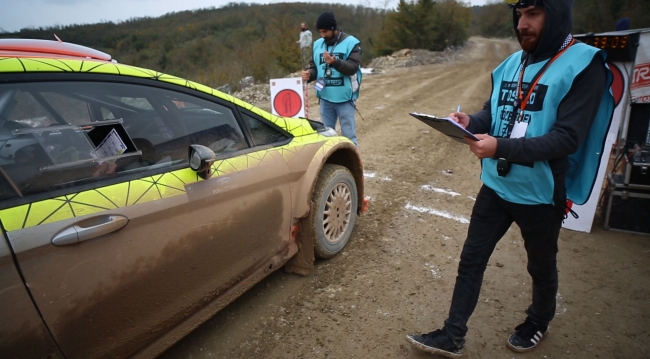 Motor sporlarının vazgeçilmezleri: Gözetmenler