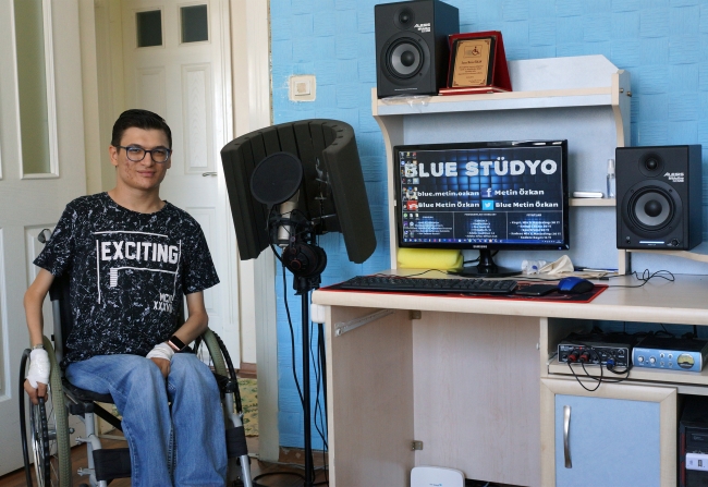 Rap müziğiyle hayata bağlanan kas hastası konsere hazırlanıyor