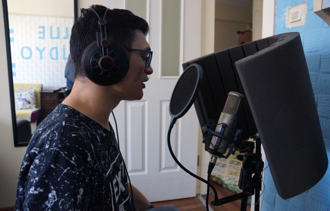 Rap müziğiyle hayata bağlanan kas hastası konsere hazırlanıyor