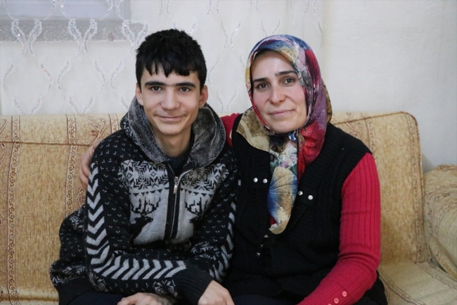 Bob Ross'tan etkilenip ressamlık hayali kurmaya başladı