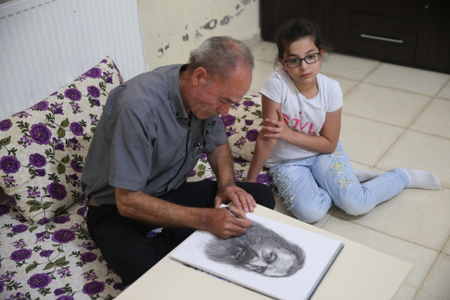 Savaş mağduru ressam, Suriyeli çocuklar için çiziyor