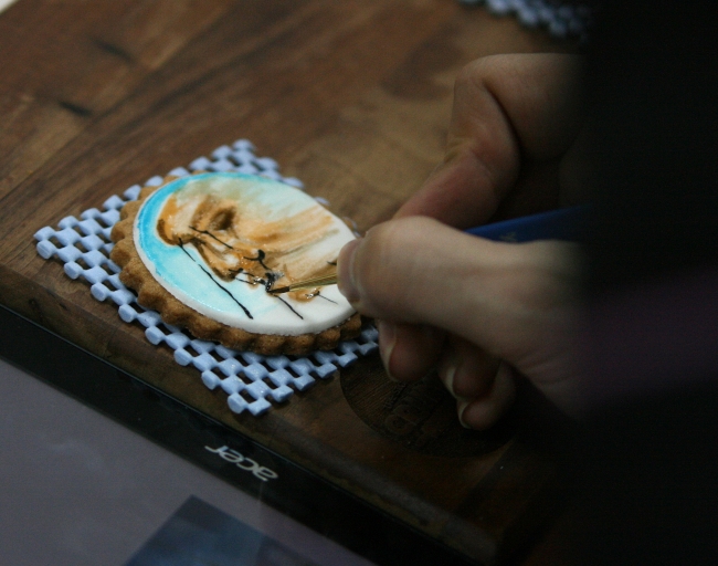 Dünyaca ünlü ressamlar tatlıları eserleriyle süslüyor