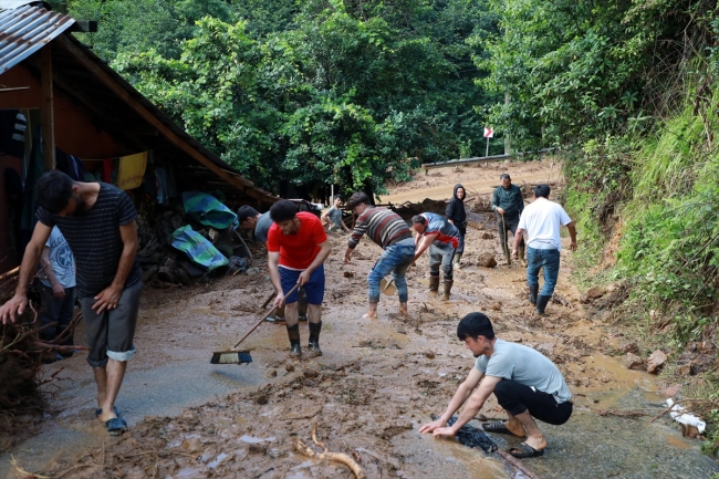 Bakan Yanık: Rize'de psikososyal destek ekiplerimiz çalışmalarına başladı