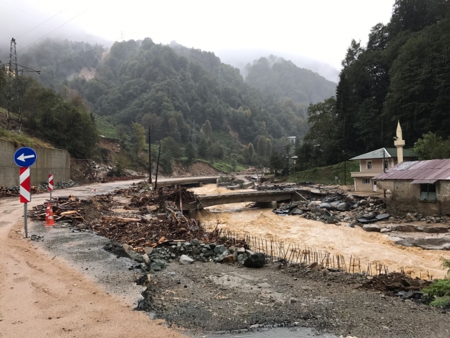 Rize'de hasar 143,5 milyon lira