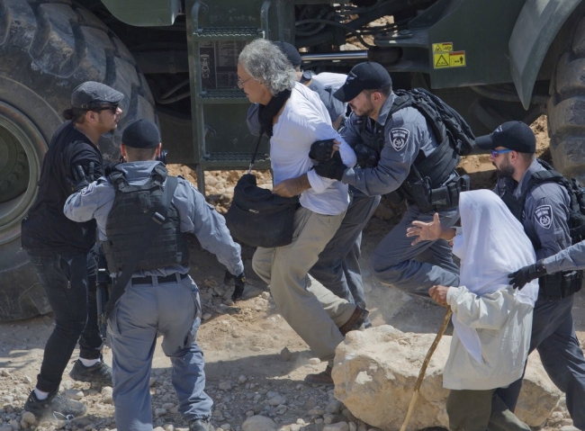 İsrail Fransız akademisyeni sınır dışı etme kararı aldı