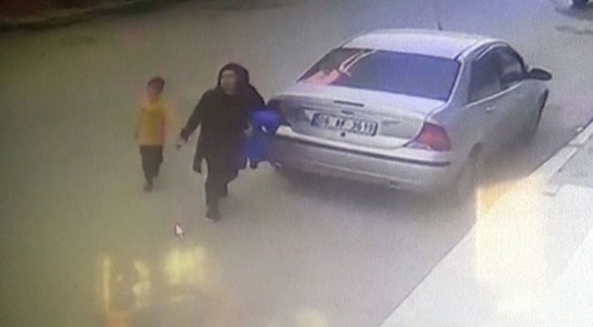 Kopan römorktan son anda kurtuldular