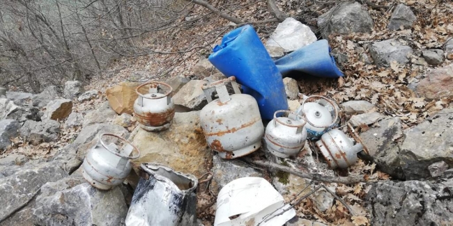 Teröristlerin kullandığı 3 mağara imha edildi