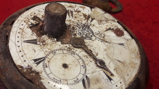 Kurşunu durduran saat müzede sergilenmeyi bekliyor
