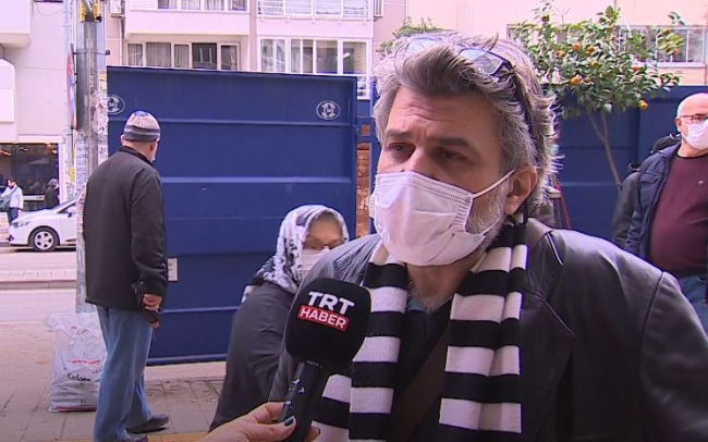 Kitapları selde zarar gören sahafa vatandaşlardan destek