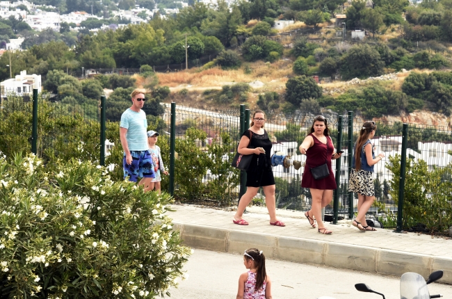 Okullar tatile girdi; sahiller hareketlendi