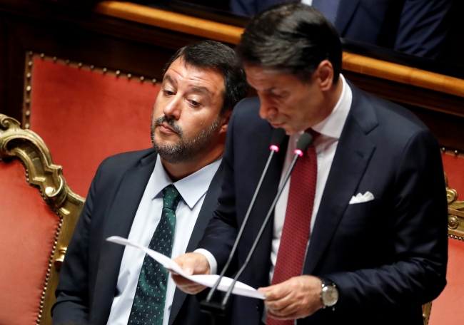 İtalya Başbakanı istifa edeceğini açıkladı