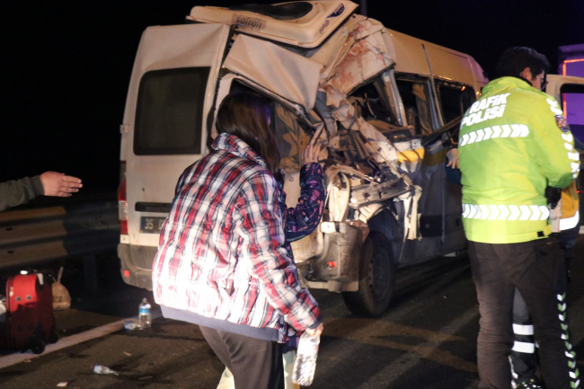 Sakarya'da zincirleme trafik kazası: 5 yaralı