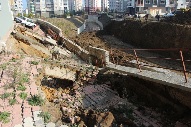 Samsun’da istinat duvarı çöktü: 6 katlı bina tahliye edildi