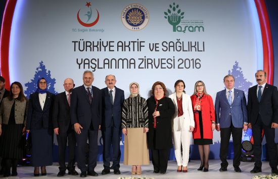 "Güçlü Türkiye için hepimize önemli görevler düşüyor"