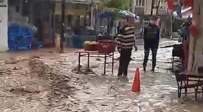 Şarköy’de hortumun ardından sağanak etkili oldu