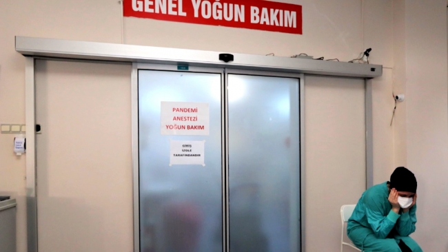 Maske izi onların yüzlerine, fotoğrafları ise Türkiye’nin yüreklerine kazındı