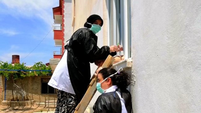 Maske izi onların yüzlerine, fotoğrafları ise Türkiye’nin yüreklerine kazındı