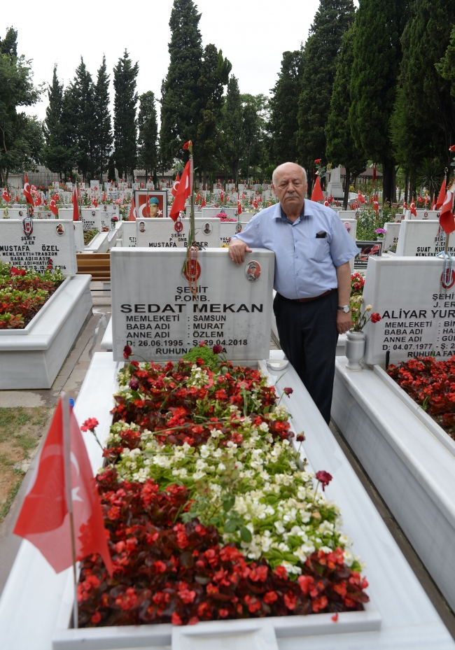 Edirnekapı Şehitliği'nde buruk Babalar Günü