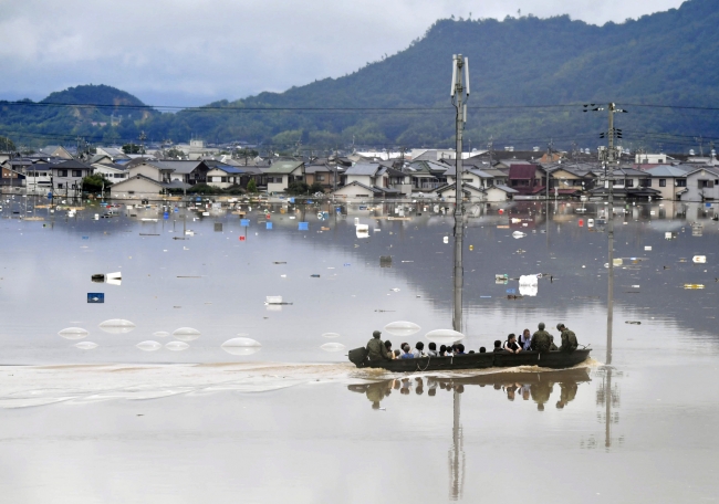Japonya’da sel ve toprak kayması: 50 kişi hayatını kaybetti