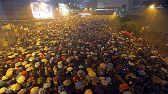 Hong Kong'da "Şemsiye Devrimi" protestolarının lideri serbest bırakıldı