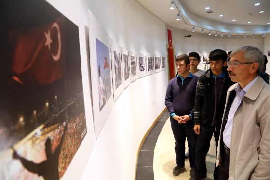 "15 Temmuz O An'lar" fotoğraf sergisi" açıldı