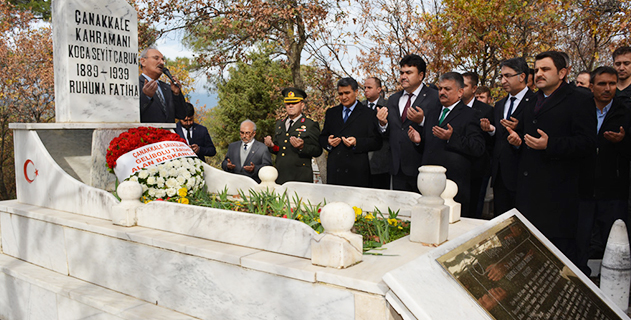 Seyit Onbaşı kabri başında anıldı