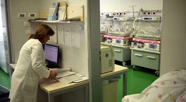 TİKA'nın onardığı hastane Sancaklı annelere umut oldu