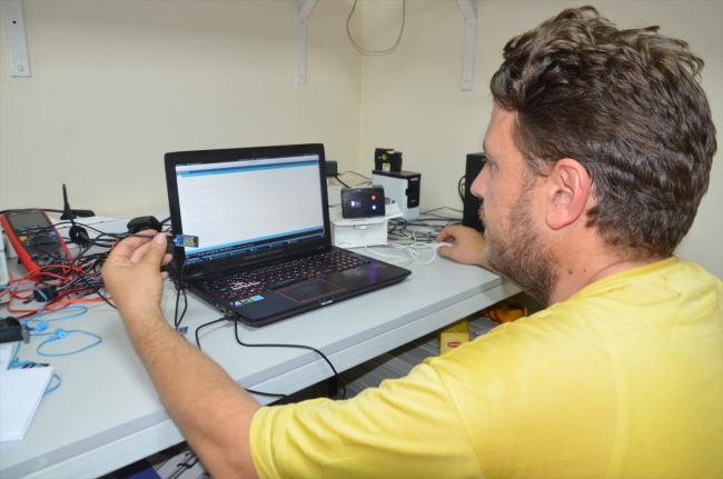 Silikon Vadisi'ni bırakıp köyünde termostat üretmeye başladı