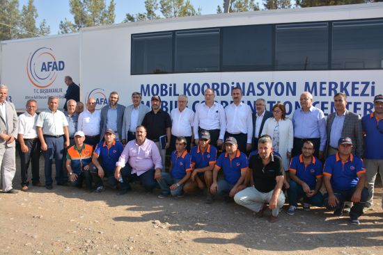 AK Parti Genel Sekreteri Gül ve vekillerden sınıra ziyaret