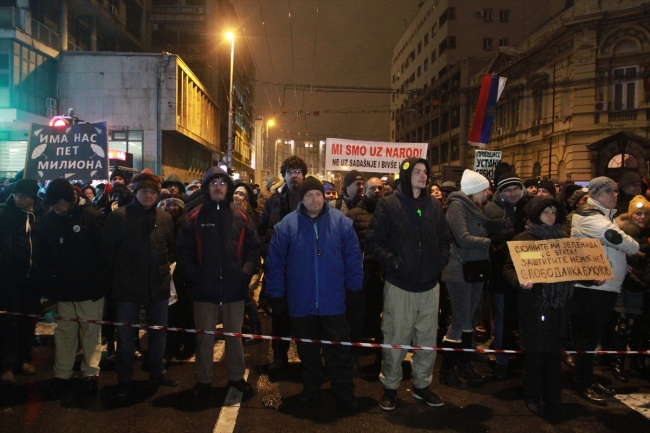Sırbistan'da hükümet karşıtı protestolar sürüyor