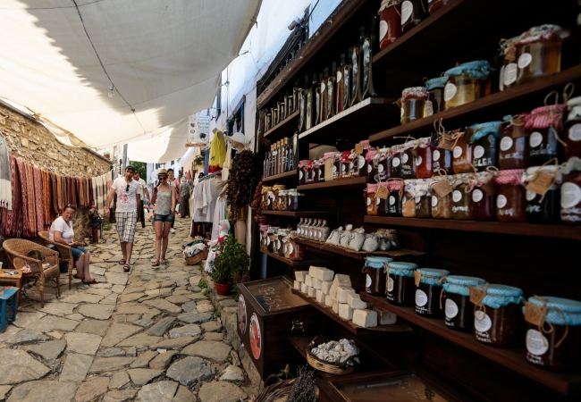 Şirince yılda ortalama 1,5 milyon ziyaretçi ağırlıyor