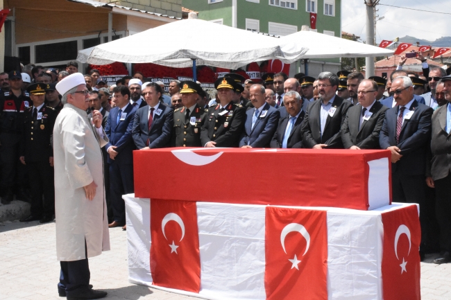 Şırnak şehidi Jandarma Teğmen Evran son yolculuğuna uğurlandı