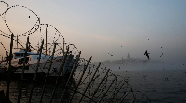 İstanbul'da deniz ve hava ulaşımına sis engeli