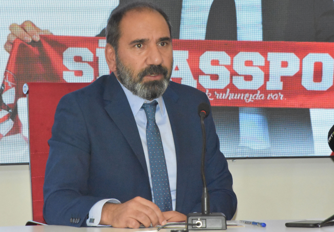 Sivasspor Rıza Çalımbay ile yola devam etti