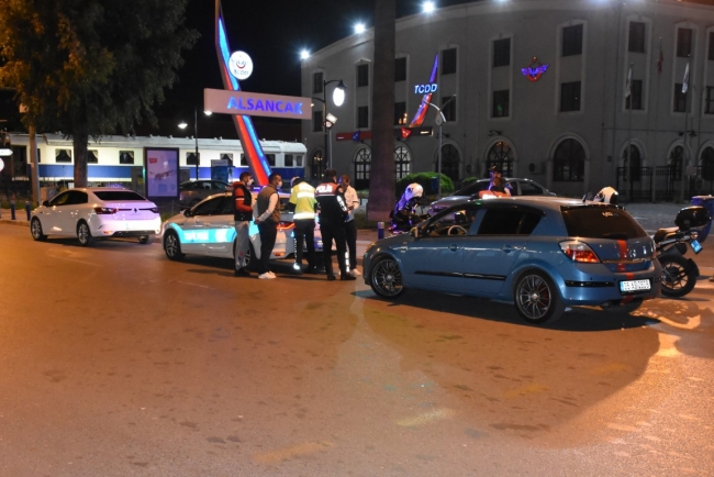 Sokağa çıkma kısıtlamasının bitimine 5 dakika kala ceza yedi