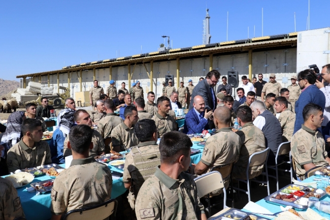 Cumhurbaşkanı Erdoğan'dan terörle mücadele kahramanlarına kutlama