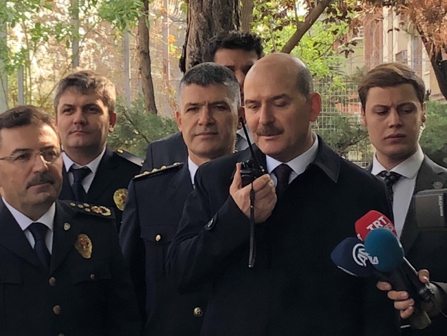 İçişleri Bakanı Soylu Polis Radyosu'na konuk oldu, haber sundu