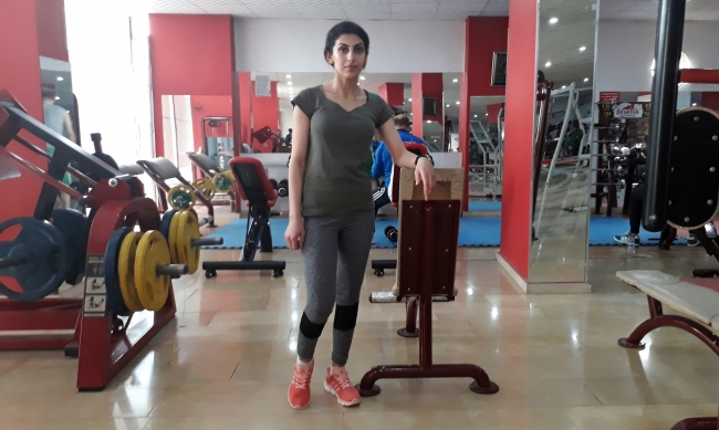 Ayaklarının kesileceği söylenen genç kız, direnerek sağlığına kavuştu