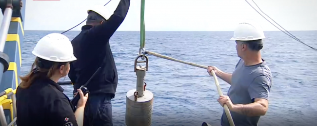 Yüzen laboratuvarla Ege'de akustik veri toplanıyor